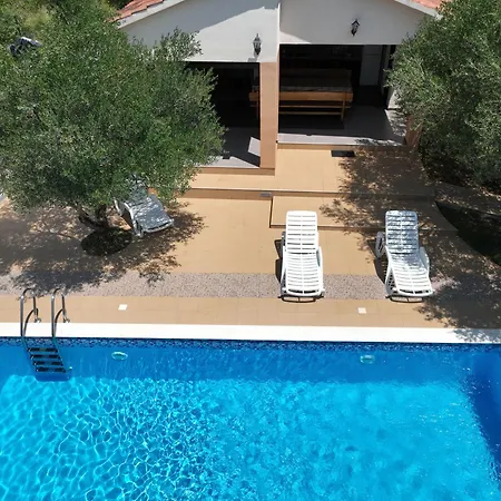 Olive Oasis With Private Pool Apartment Sukosan
