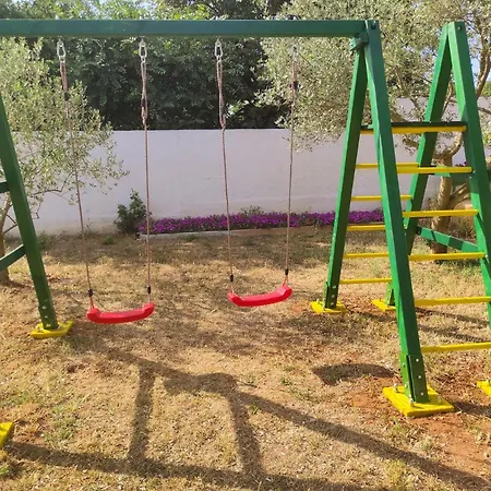 Olive Oasis With Private Pool Сукошан